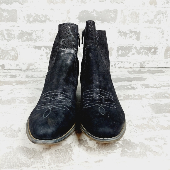 Boutique by Corkys Black Suede Leather Embroidered Western Ankle Boots H235 - Picture 7 of 13